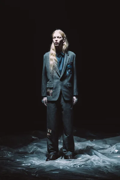 Look 3